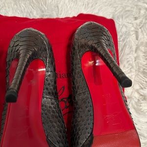 Christian louboutin Phyton Pumps Very Good Condition Heels 4.7” Platform 0.8”
